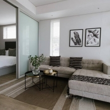 Jak przebiega i jakie korzyści oferuje profesjonalne pranie tapicerki meblowej i wykładzin?