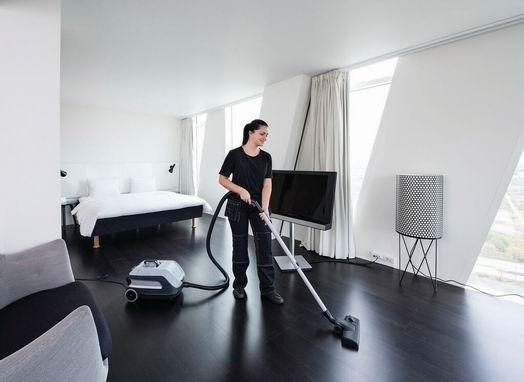 VP600 in-use hotel room 1.jpg